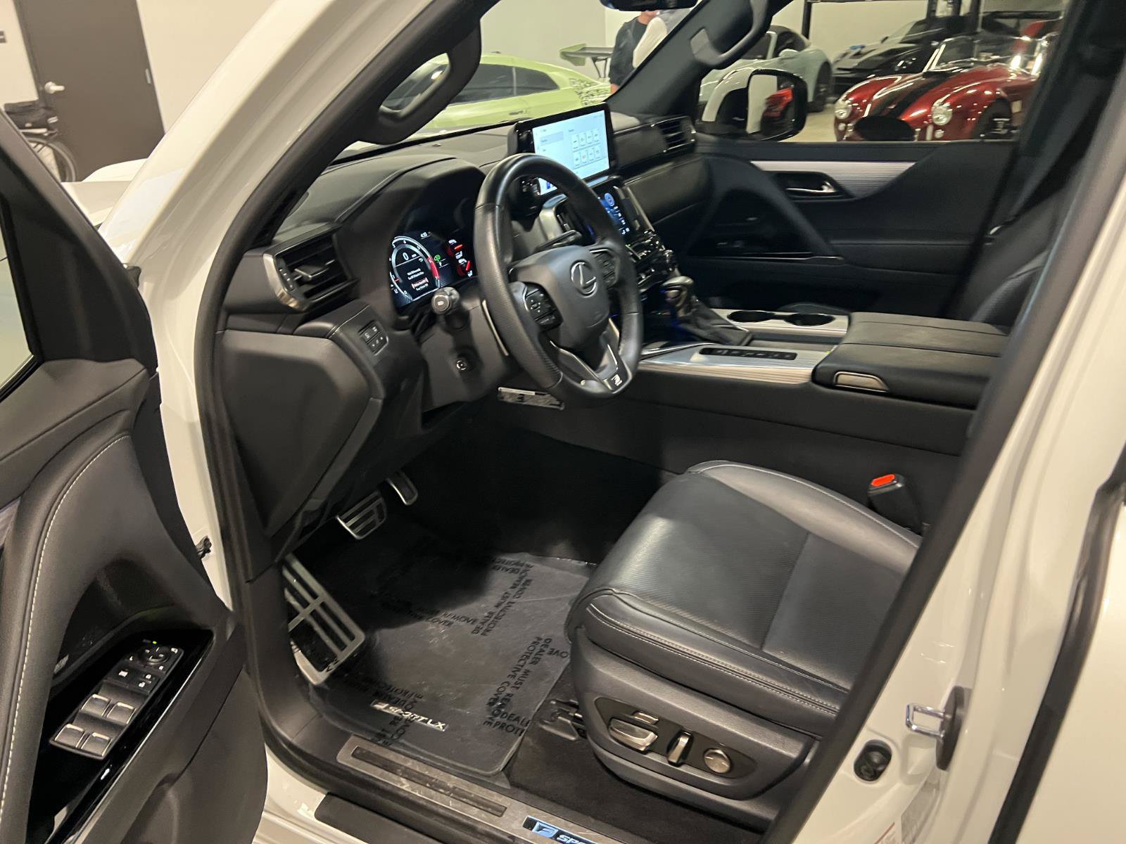 Used 2024 Lexus LX 600 F Sport AWD/4WD image 10