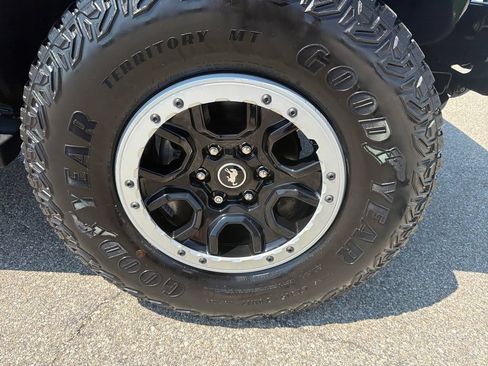 Used 2025 Ford Bronco Badlands AWD/4WD image 12