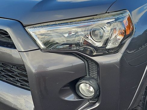 Used 2019 Toyota 4Runner SR5 RWD image 28