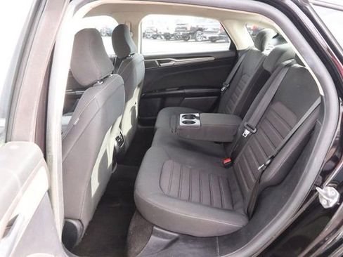 Used 2020 Ford Fusion SE image 9