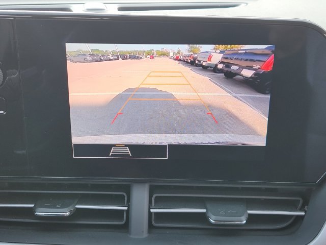 Used 2026 Chevrolet Trax LS FWD image 17