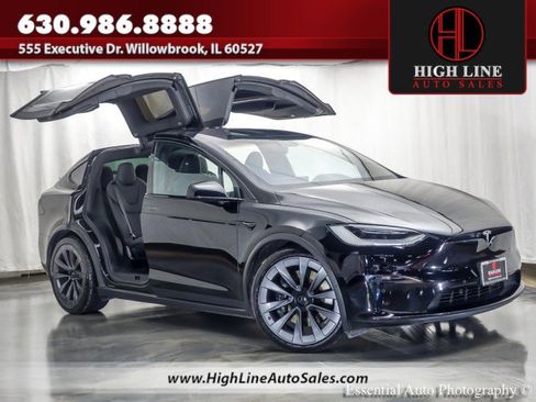 Used 2022 Tesla Model X Plaid image 1