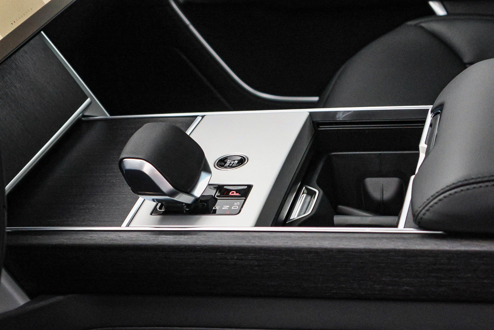 New 2026 Land Rover Range Rover SE AWD/4WD image 29