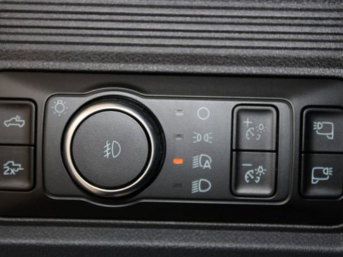 New 2026 Ford F250 Lariat w/ Black Appearance Package image 49