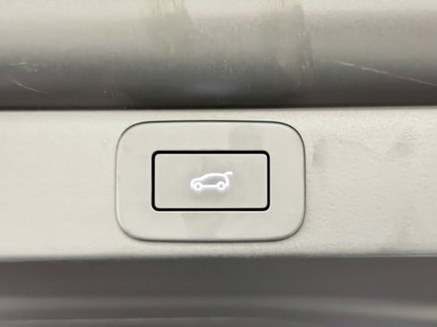Used 2023 Land Rover Range Rover SE AWD/4WD image 16