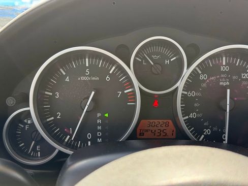 Used 2008 MAZDA MX-5 Miata Sport RWD image 9