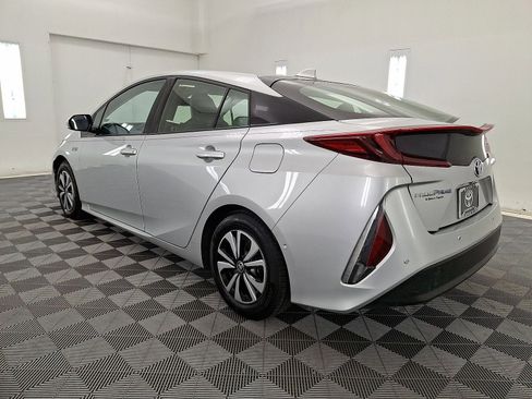 Used 2018 Toyota Prius Prime Advanced image 21