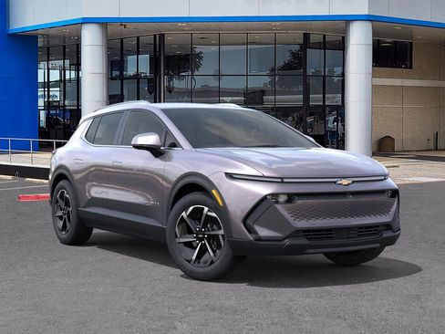 New 2026 Chevrolet Equinox EV LT image 7