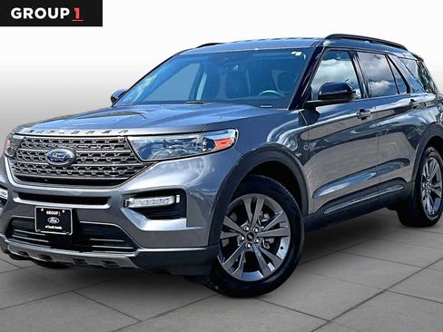 Certified 2023 Ford Explorer XLT w/ Equipment Group 202A RWD image 1