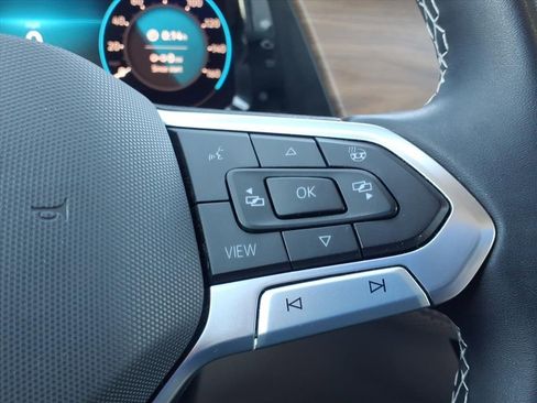 Used 2024 Volkswagen Atlas SE image 32