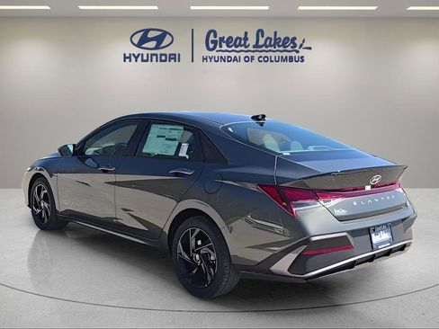 New 2026 Hyundai Elantra Sport FWD image 4