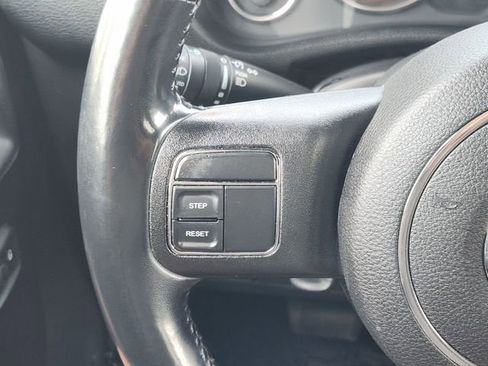 Used 2015 Jeep Wrangler Unlimited Sahara AWD/4WD image 27