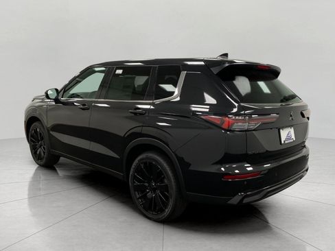 New 2026 Mitsubishi Outlander LE AWD/4WD image 38