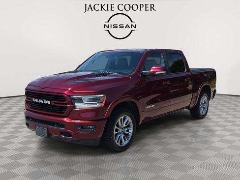 Used 2019 RAM 1500 Laramie AWD/4WD image 1