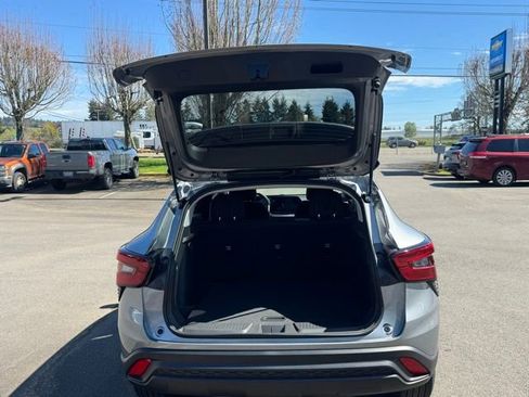 New 2026 Chevrolet Trax LS image 10