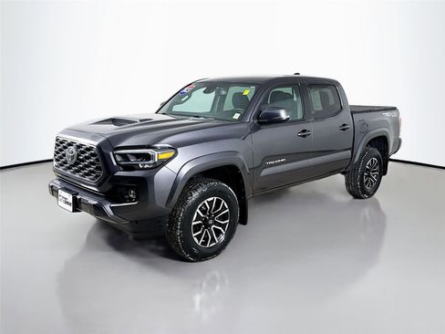 Used 2023 Toyota Tacoma TRD Sport image 4
