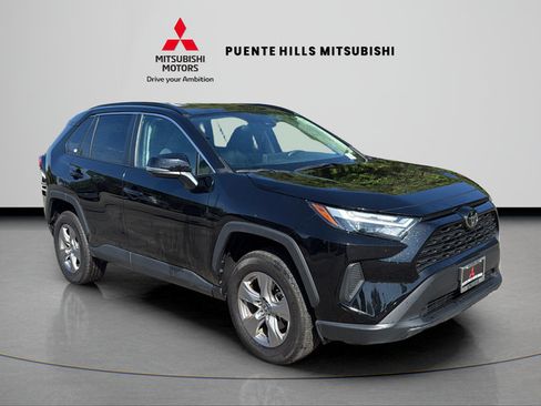 Used 2025 Toyota RAV4 XLE FWD image 3