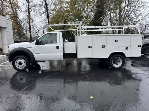 Used 2007 Ford F450 2WD Regular Cab Super Duty image 2
