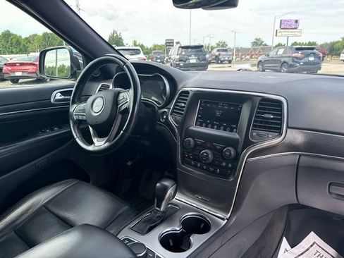 Used 2018 Jeep Grand Cherokee Limited AWD/4WD image 9