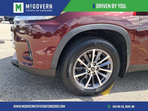 Used 2019 Toyota Highlander XLE AWD/4WD image 9