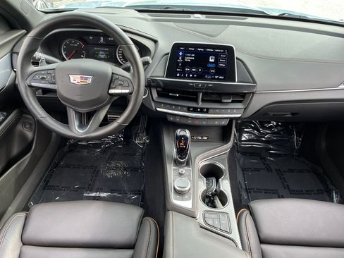 Used 2025 Cadillac CT4 V AWD/4WD image 17