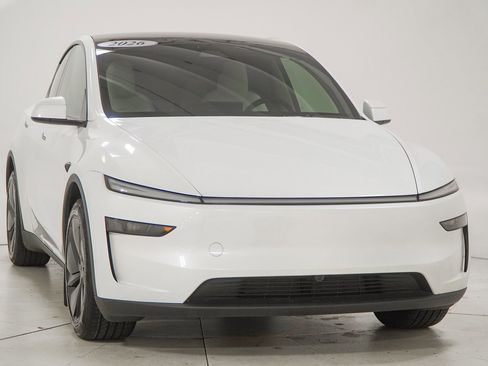 Used 2026 Tesla Model Y AWD image 20