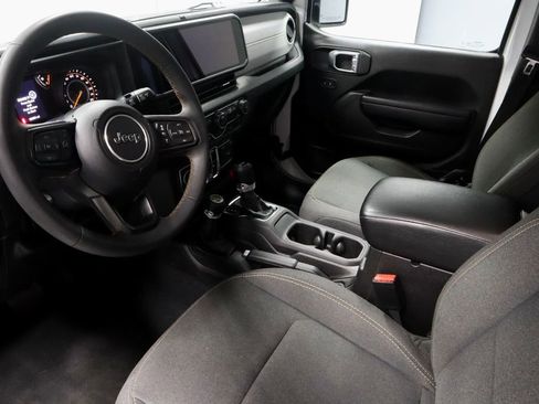 Used 2024 Jeep Wrangler Unlimited Sport AWD/4WD image 21