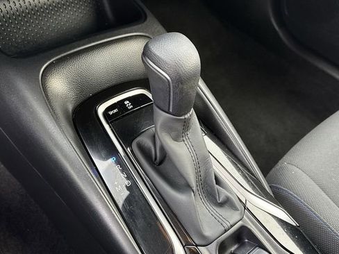 Used 2022 Toyota Corolla SE image 16