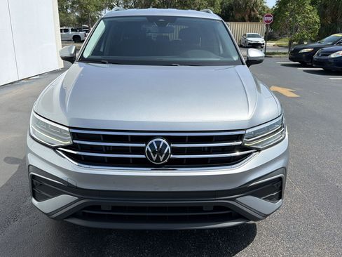 Used 2023 Volkswagen Tiguan SE FWD image 5