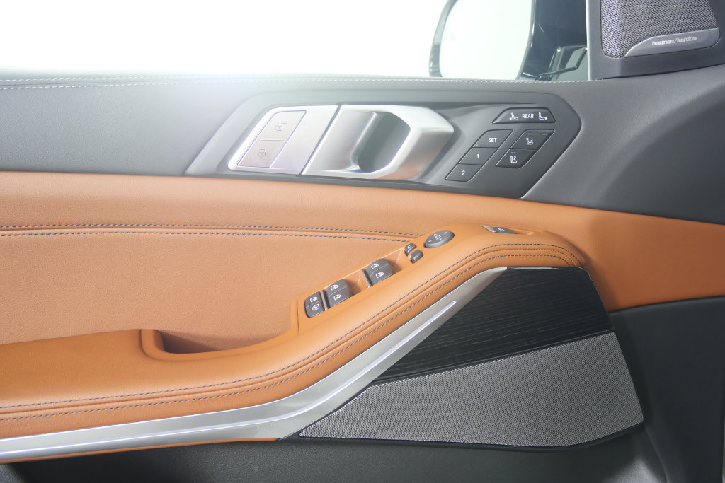Used 2027 BMW X7 xDrive40i w/ Executive Package AWD/4WD image 8
