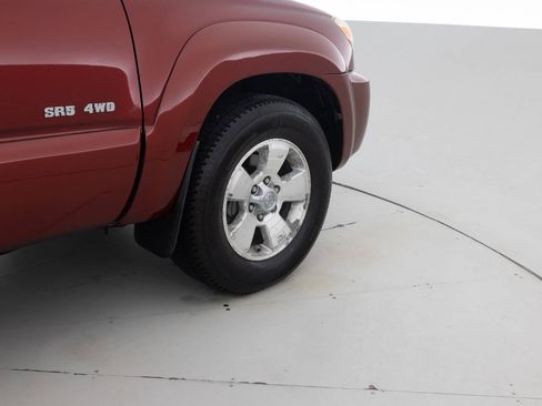 Used 2007 Toyota 4Runner SR5 AWD/4WD image 18