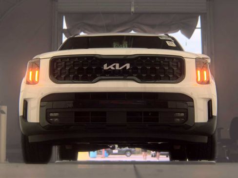 Used 2024 Kia Telluride SX Prestige X-Pro AWD/4WD image 6