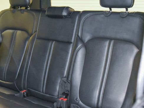 Used 2022 Jeep Wagoneer Series II w/ Convenience Group I image 7