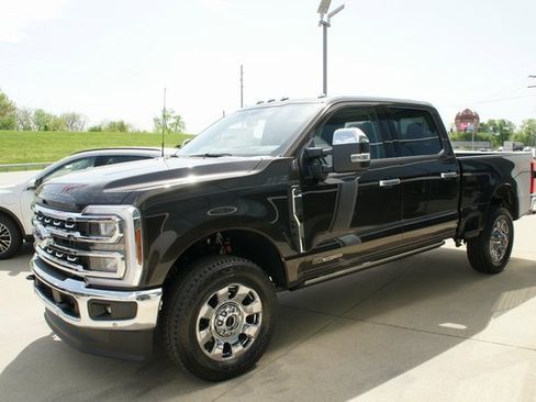 New 2025 Ford F250 Lariat w/ Lariat Ultimate Package image 5