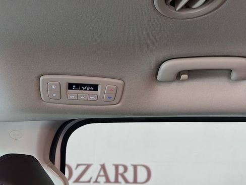 Used 2026 Kia Carnival image 30