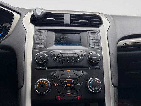 Used 2013 Ford Fusion SE FWD image 23