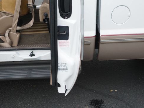 Used 1999 Ford F250 Lariat image 87