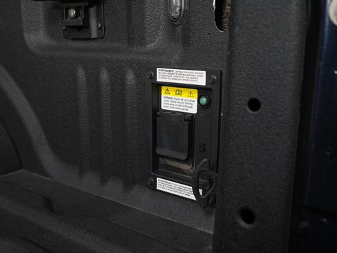 Used 2023 Ford F250 Lariat w/ Lariat Ultimate Package AWD/4WD image 32