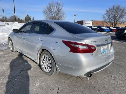 Used 2018 Nissan Altima 2.5 S w/ S Convenience Package image 4