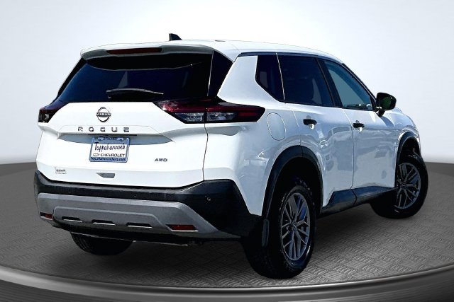 Used 2023 Nissan Rogue S AWD/4WD image 6