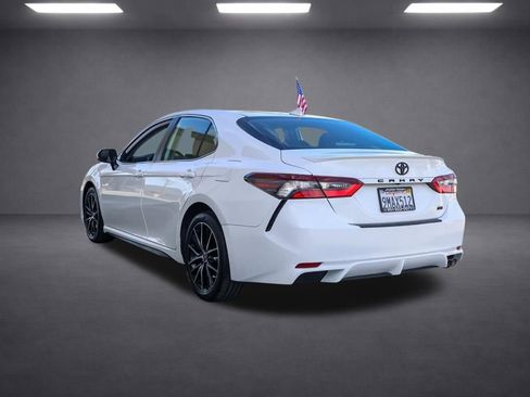 Used 2024 Toyota Camry SE w/ Blackout Package (TMS) image 6