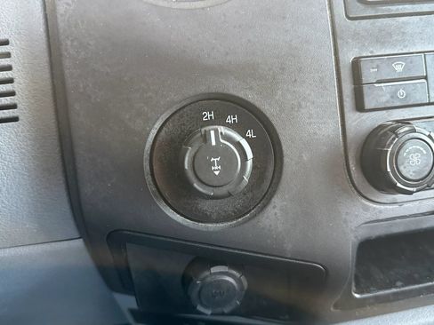 Used 2016 Ford F250 XL w/ Power Equipment Group AWD/4WD image 23