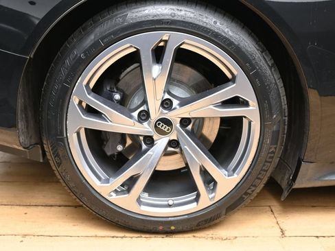 Used 2024 Audi e-tron GT Premium Plus AWD/4WD image 9
