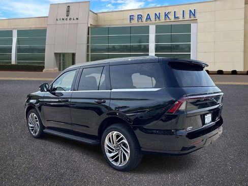 New 2026 Lincoln Navigator Premiere AWD/4WD image 5