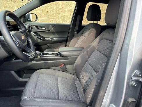 Used 2025 Chevrolet Equinox LT AWD/4WD image 14
