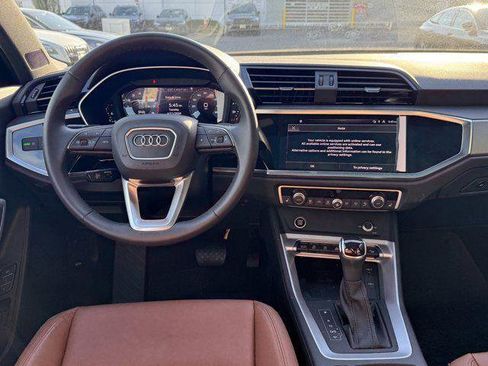 Used 2025 Audi Q3 2.0T Premium w/ Convenience Package AWD/4WD image 12