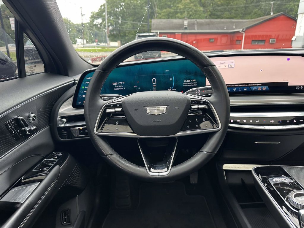 Used 2024 Cadillac Lyriq Sport RWD image 11