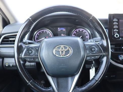 Used 2021 Toyota Camry SE FWD image 16
