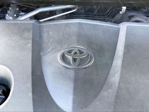 Used 2021 Toyota Camry SE FWD image 32