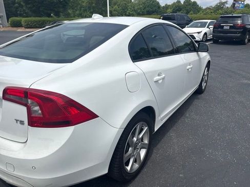 Used 2015 Volvo S60 T5 FWD image 8